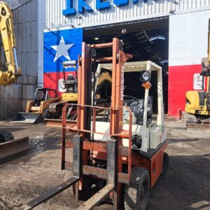 3002-GRUA HORQUILLA NISSAN NH01M15             ZONA FRANCA